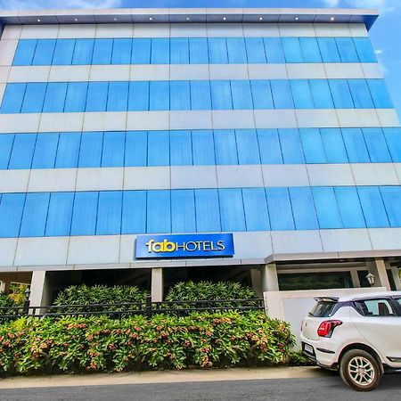 Fabhotel Syberitic Suites Gachibowli - Fully Vaccinated Staff Kondapur  ภายนอก รูปภาพ