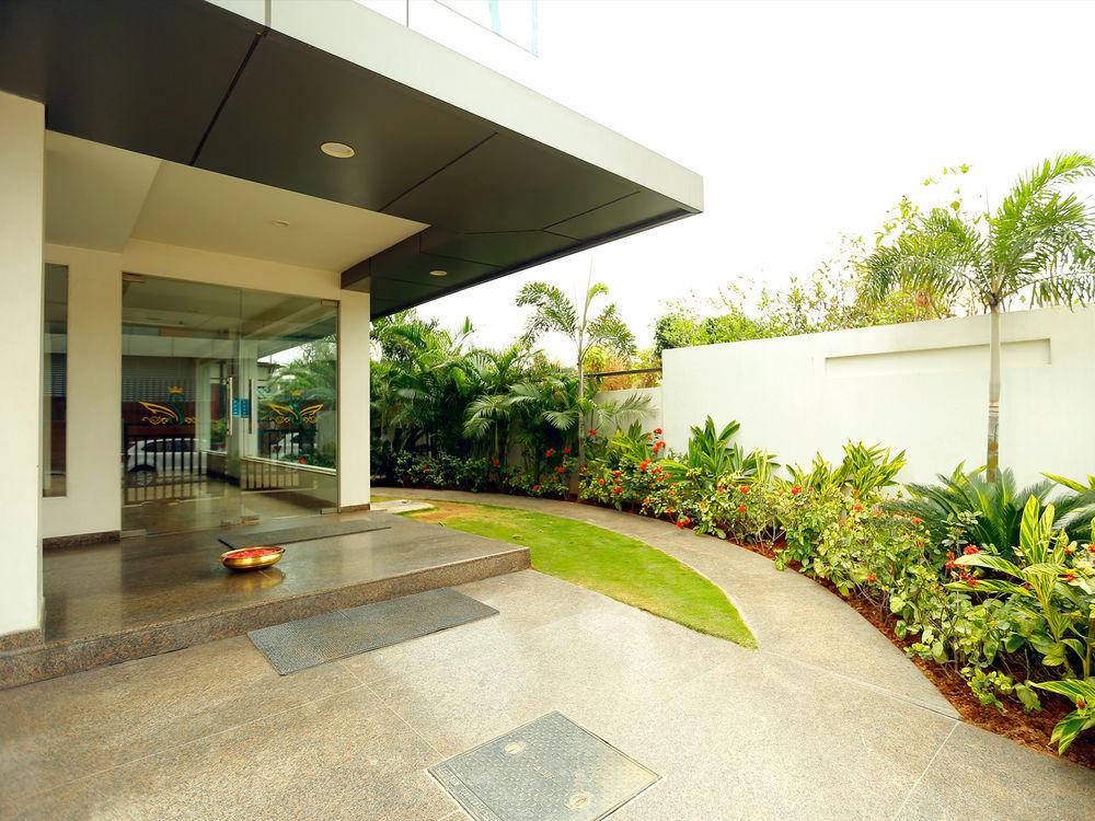 Fabhotel Syberitic Suites Gachibowli - Fully Vaccinated Staff Kondapur  ภายนอก รูปภาพ