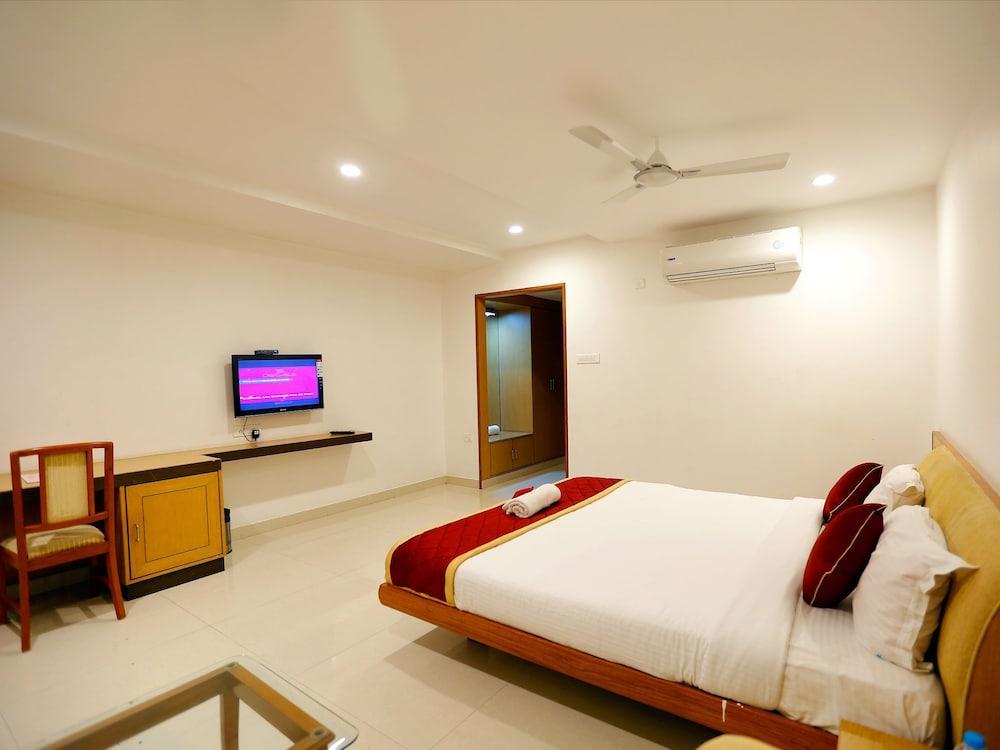 Fabhotel Syberitic Suites Gachibowli - Fully Vaccinated Staff Kondapur  ภายนอก รูปภาพ
