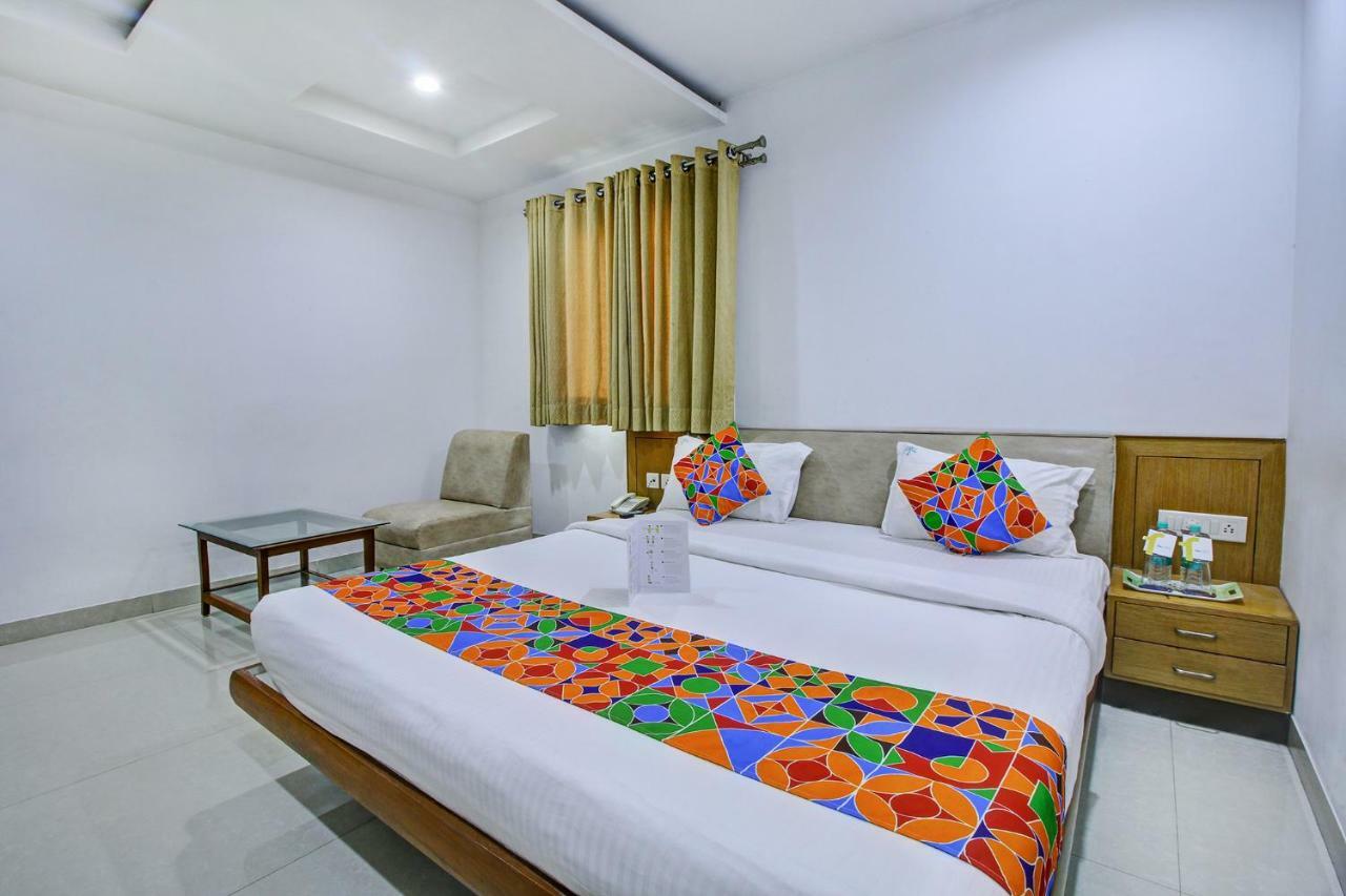 Fabhotel Syberitic Suites Gachibowli - Fully Vaccinated Staff Kondapur  ภายนอก รูปภาพ