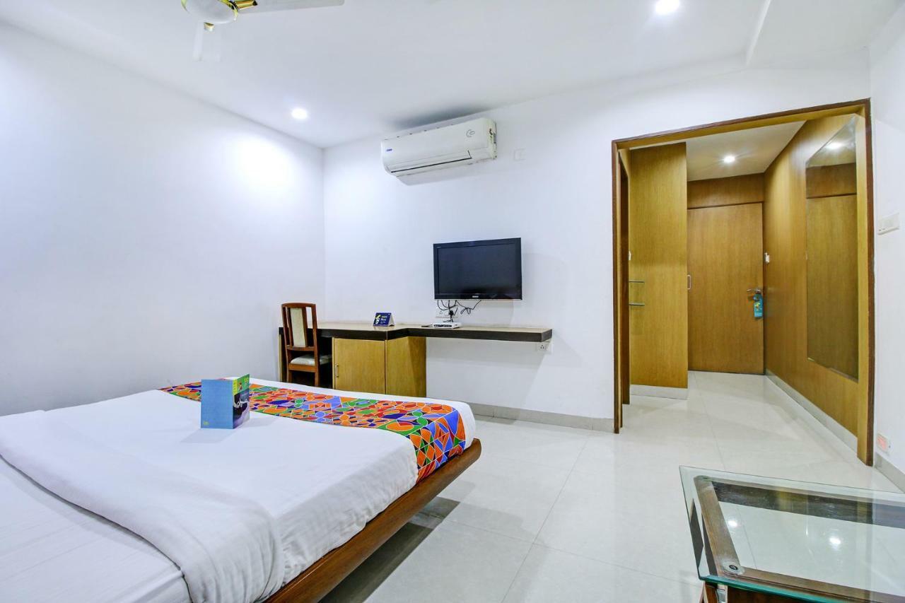 Fabhotel Syberitic Suites Gachibowli - Fully Vaccinated Staff Kondapur  ภายนอก รูปภาพ