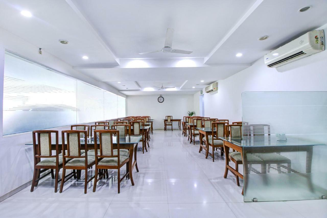Fabhotel Syberitic Suites Gachibowli - Fully Vaccinated Staff Kondapur  ภายนอก รูปภาพ