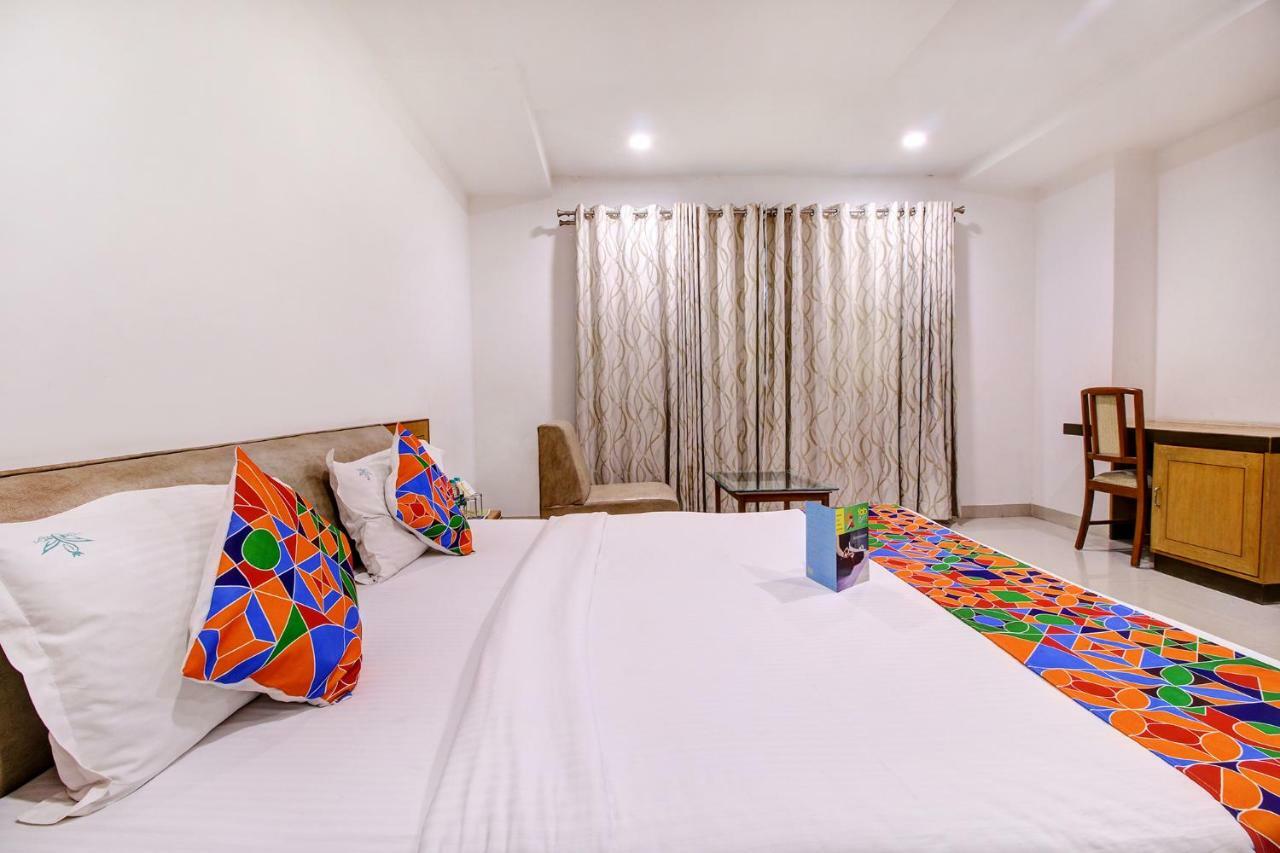 Fabhotel Syberitic Suites Gachibowli - Fully Vaccinated Staff Kondapur  ภายนอก รูปภาพ